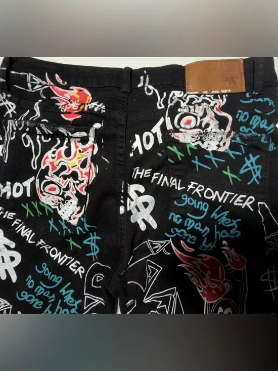 Men's Black Graphic Jean Shorts with Multicolor Street Art - Picture 5 of 11